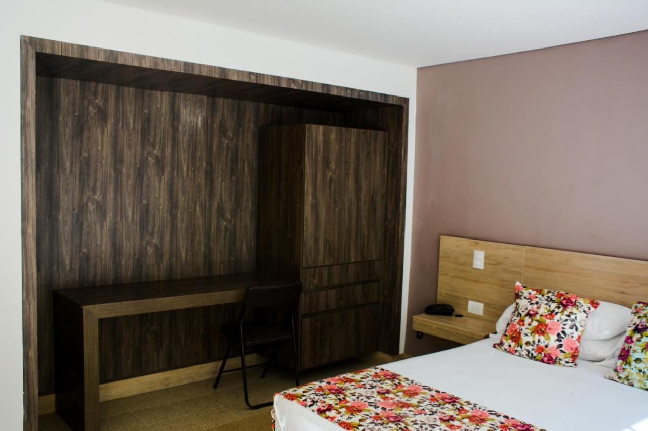 Hotel Poma Rosa Medellin Ngoại thất bức ảnh