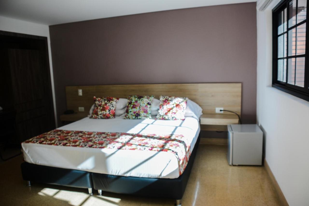 Hotel Poma Rosa Medellin Ngoại thất bức ảnh